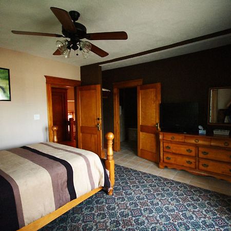 Hitching Horse Inn Пиер Екстериор снимка