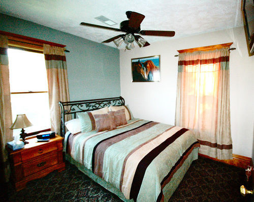 Hitching Horse Inn Пиер Екстериор снимка